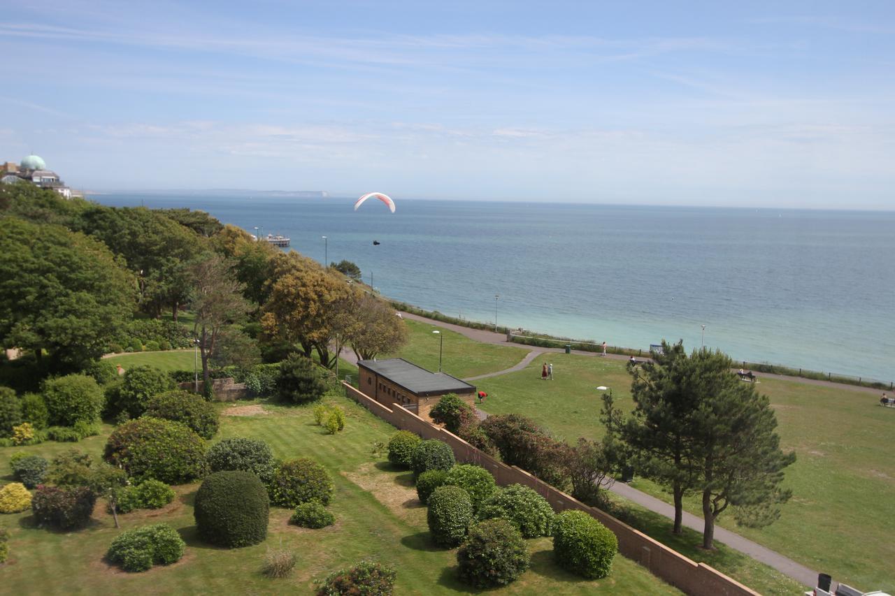 Hotel Riviera By The Sea Bournemouth Buitenkant foto