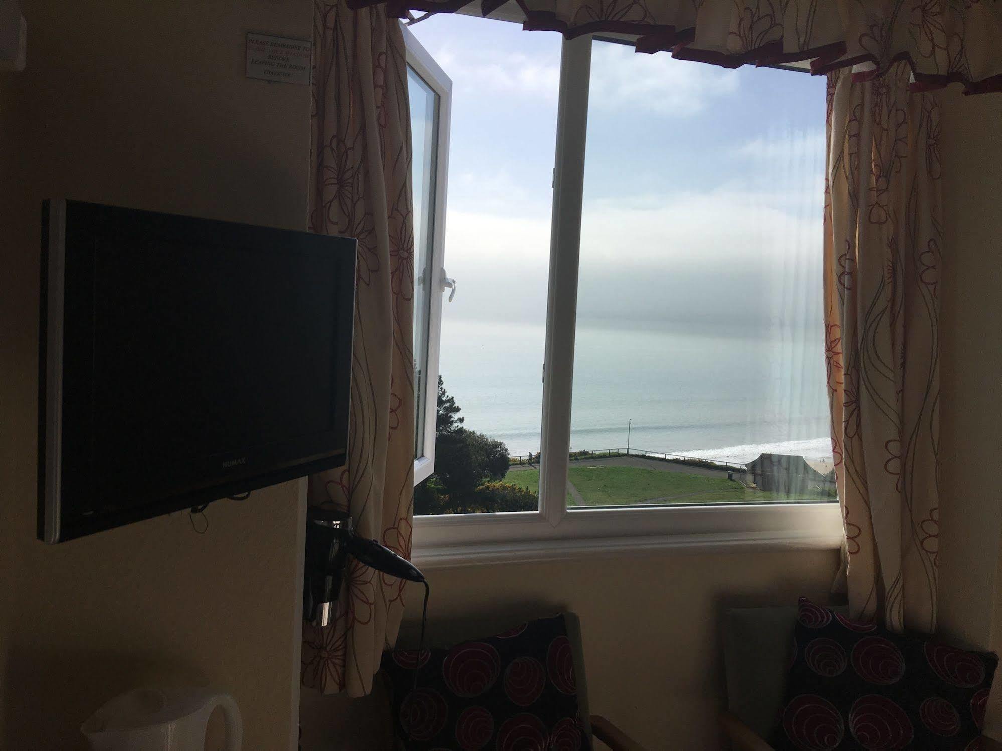 Hotel Riviera By The Sea Bournemouth Buitenkant foto