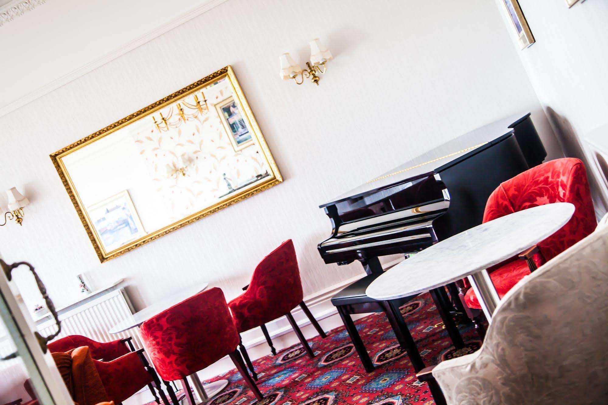Hotel Riviera By The Sea Bournemouth Buitenkant foto