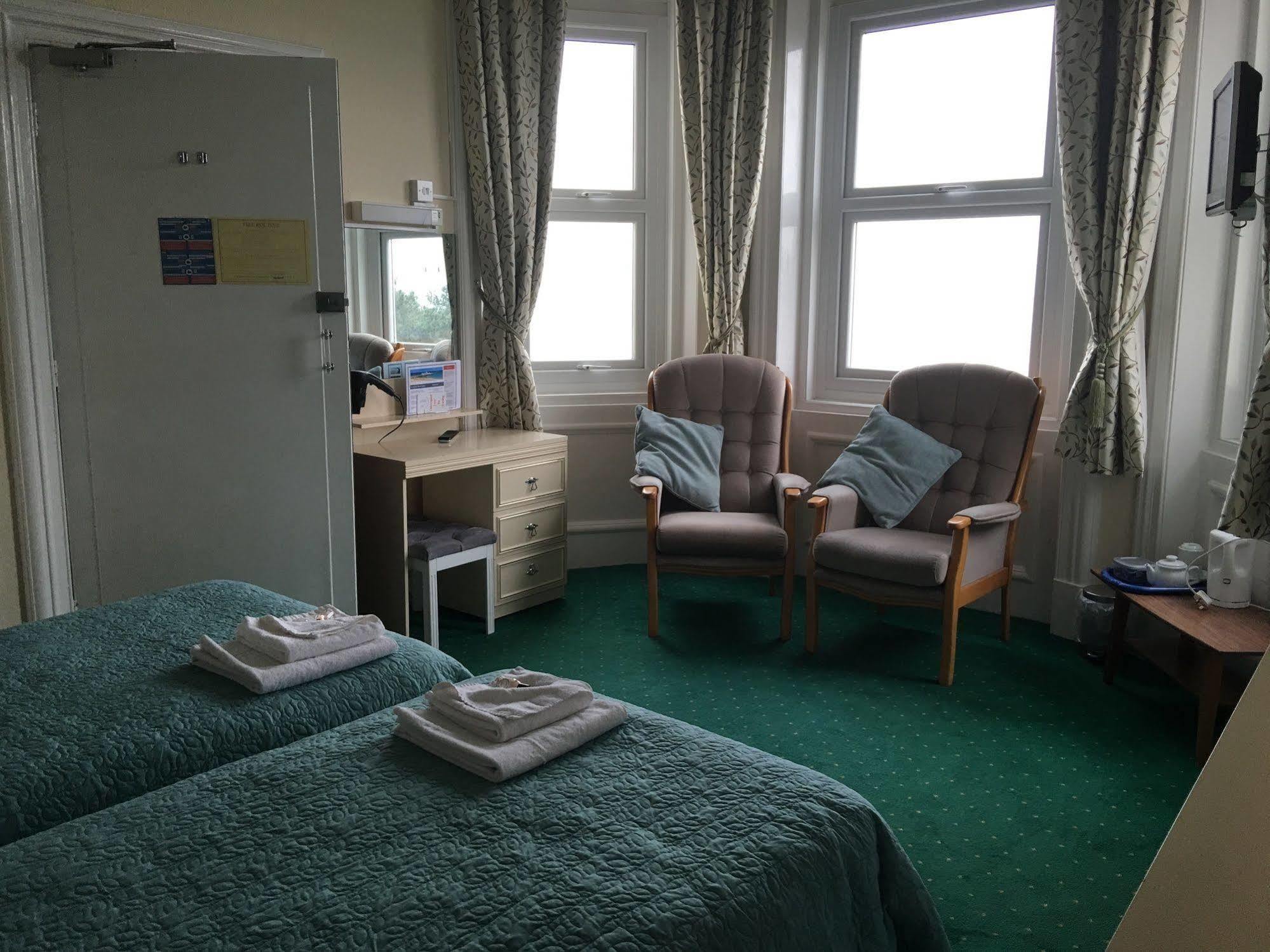 Hotel Riviera By The Sea Bournemouth Buitenkant foto