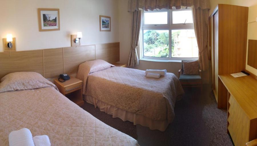 Hotel Riviera By The Sea Bournemouth Buitenkant foto