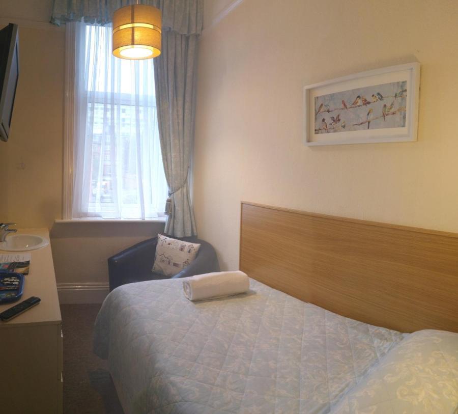 Hotel Riviera By The Sea Bournemouth Buitenkant foto